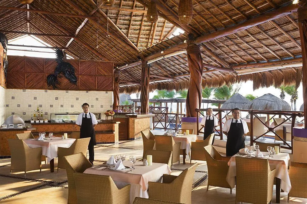 Excellence Riviera Cancun (Adults Only) بويرتو موريلوس